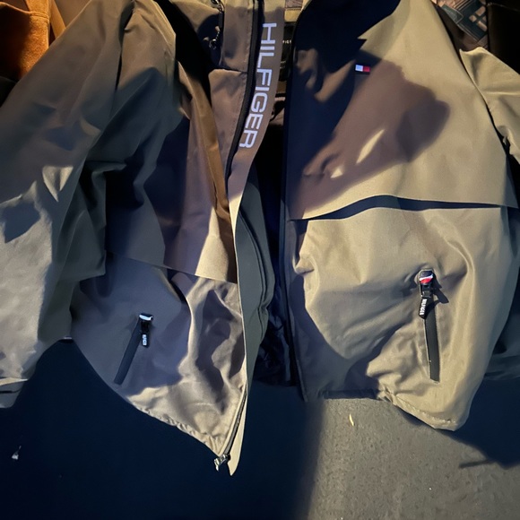 Tommy Hilfiger Winter Jacket w/ Windbreaker - Picture 2 of 5